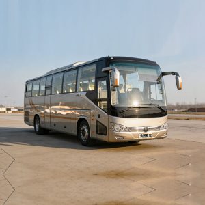 45座豪华大巴（700元/天）